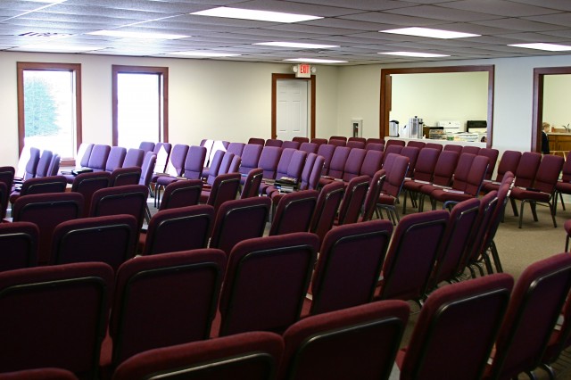Immagini della sedia dalla chiesa presbiteriana della Riforma